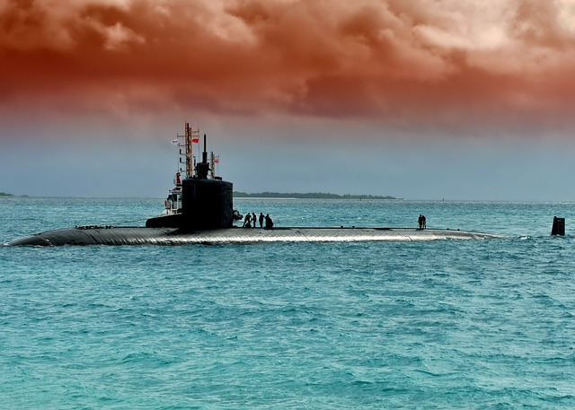 submarine-140781_640.jpg