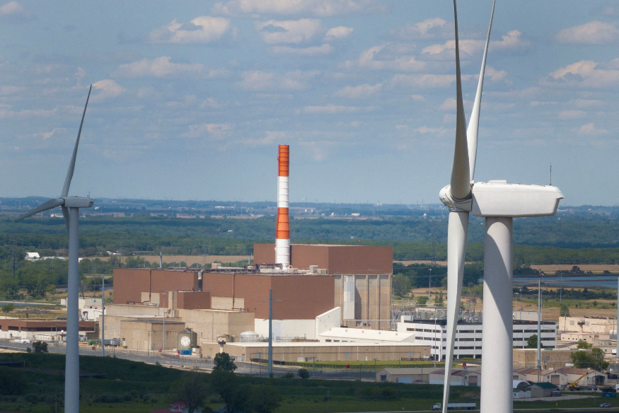Constellation Energy's LaSalle Clean Energy Center nuclear power plant.jpg Constellation Energy's LaSalle Clean Energy Center nuclear power plant.jpg