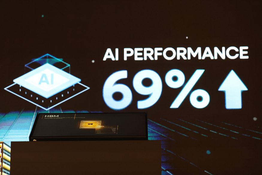 6세대 고대역폭 메모리인 HBM4 실물.jpg