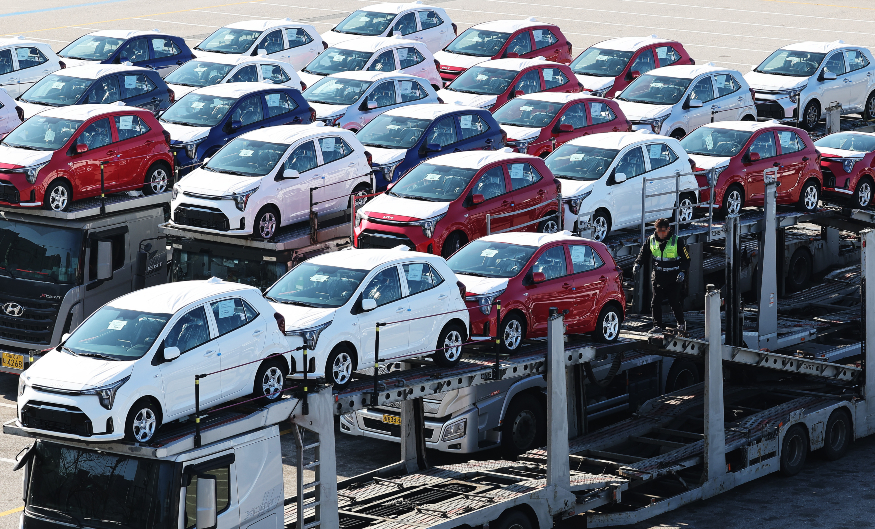 평택항 수출용 자동차 연합뉴스.jpg