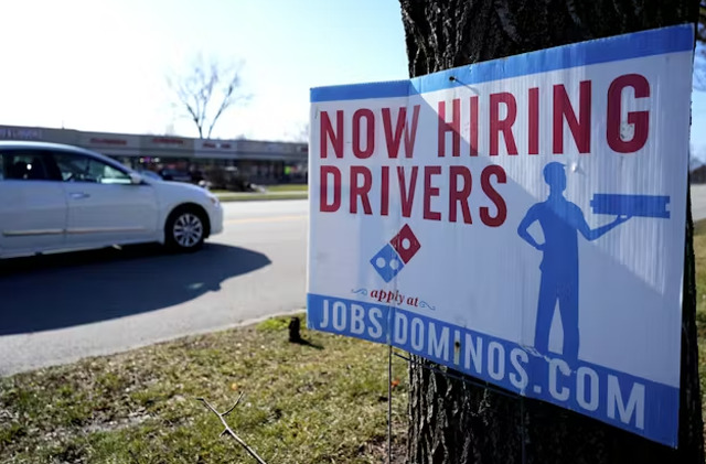 미국 피자판매점의 구인광고.png