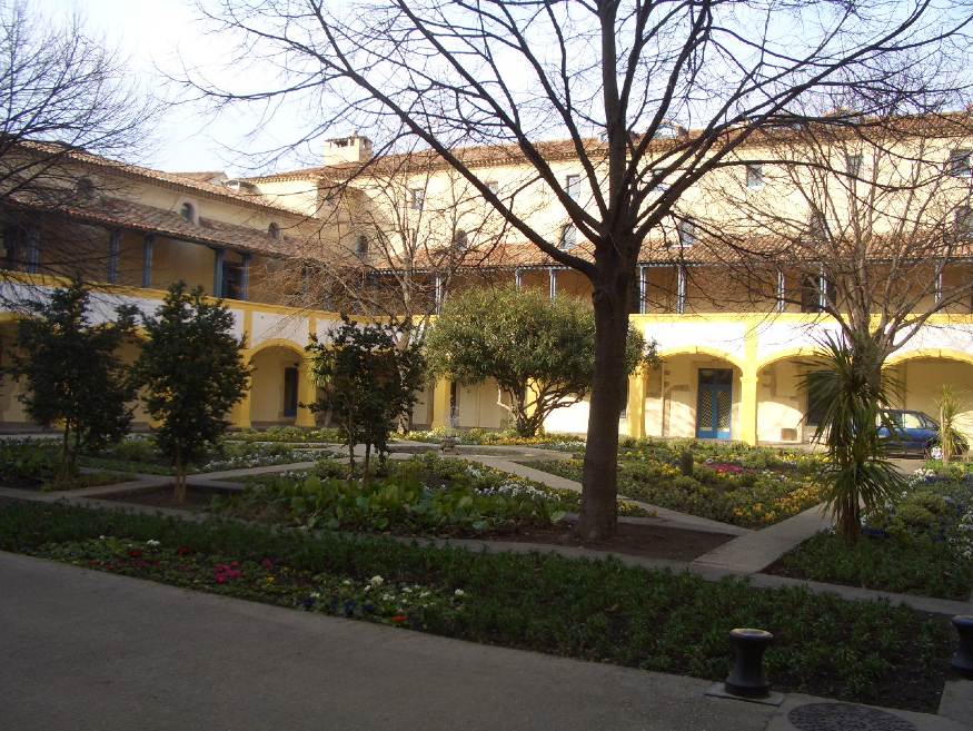 고흐가 입원했던 생레미드 프로방스 병원.jpg