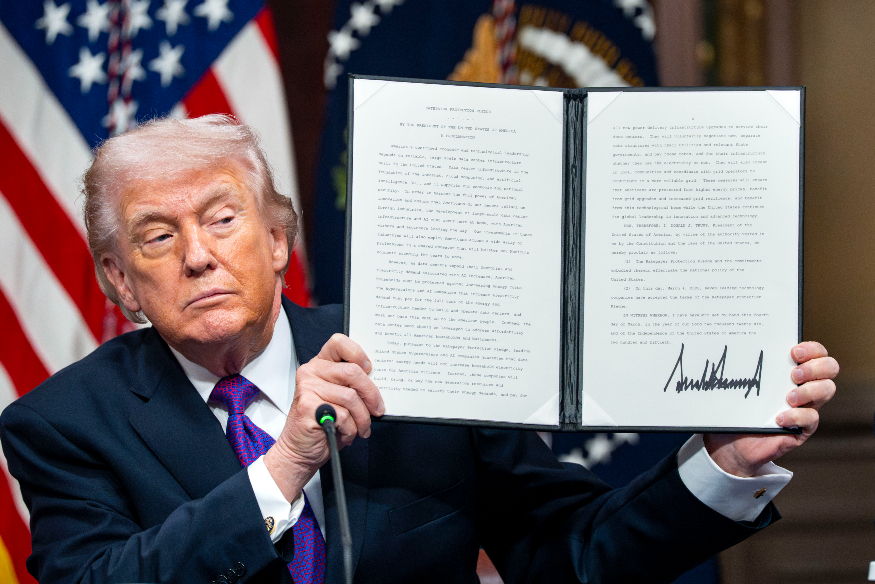 트럼프 요금 납부자 보호 서약서 EPA 연합뉴스.jpg