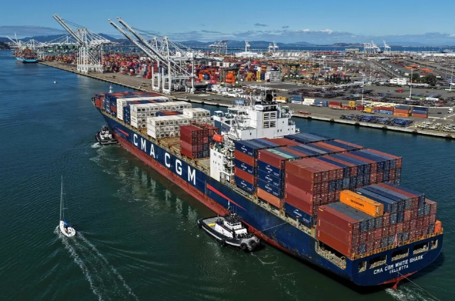 미국 오클랜드항.png