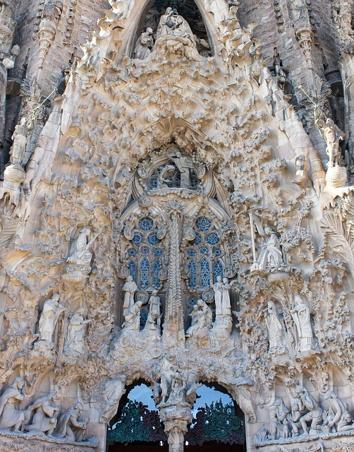 사그라다 파밀리아 픽사베이.jpg