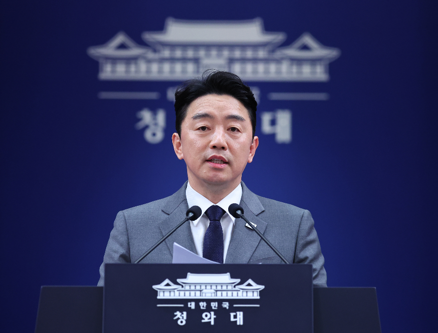 강훈식 비서실장 연합뉴스.jpg