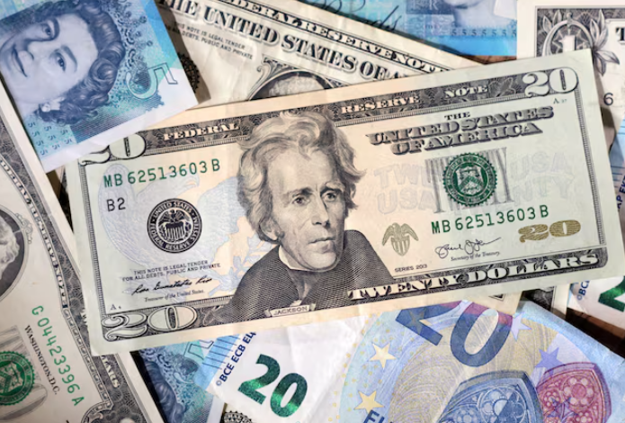 달러 등 각종 지폐.png